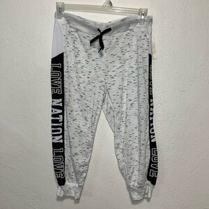 NWT PLUS Capri Love Nation sweats